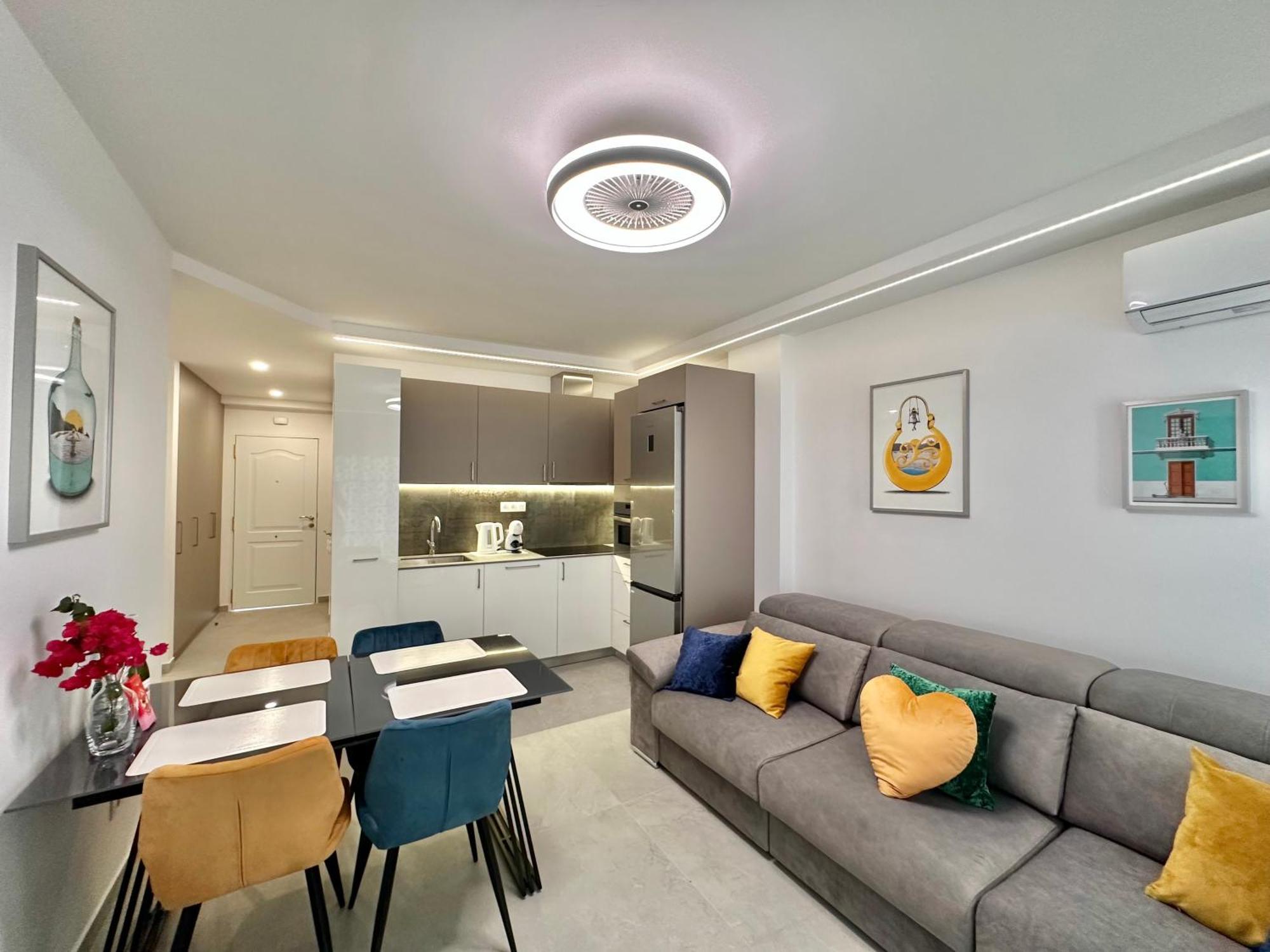 Sunset Apartment 2 & Heated Pool Los Cristianos  Exterior photo