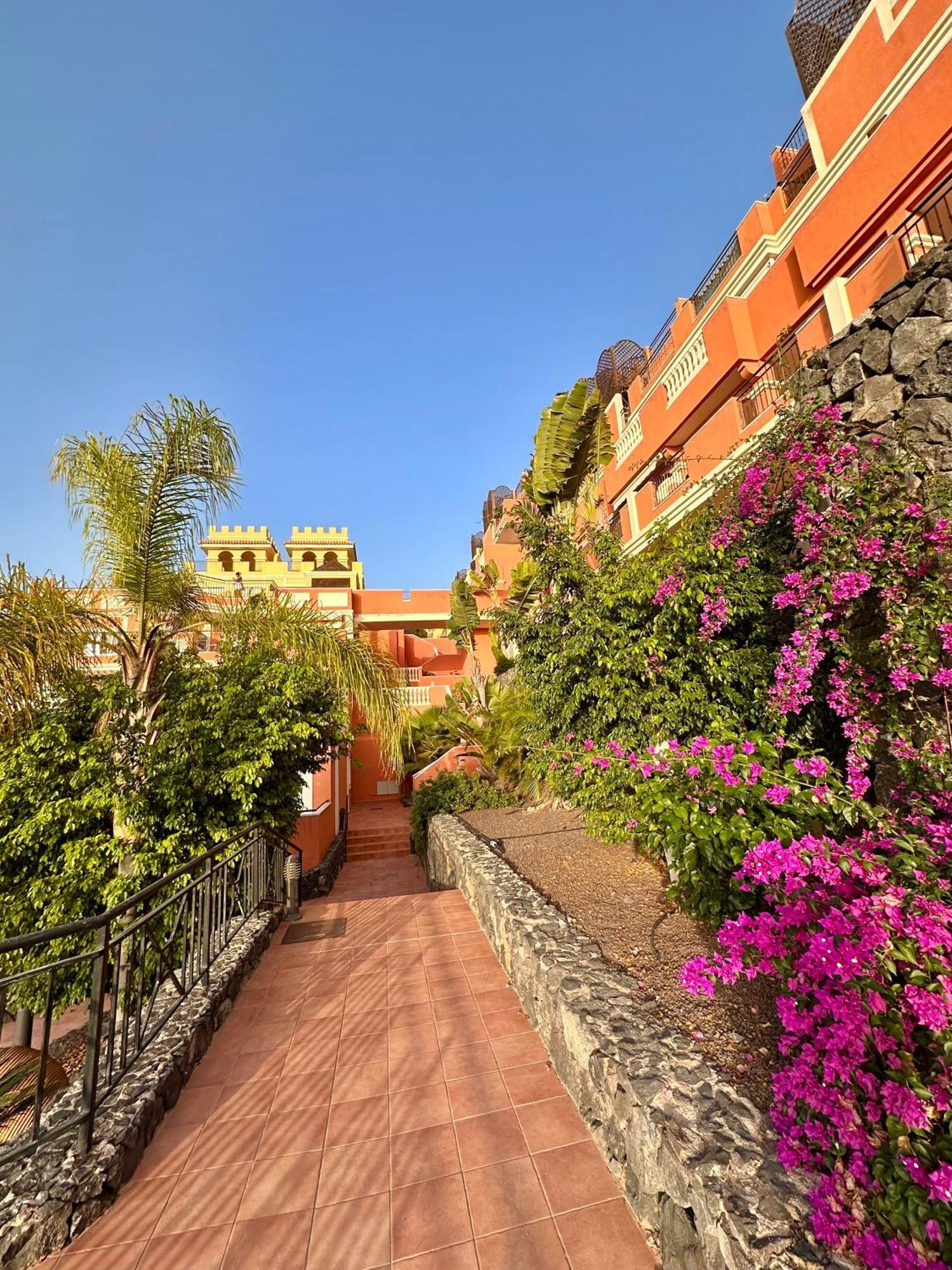 Sunset Apartment 2 & Heated Pool Los Cristianos  Exterior photo